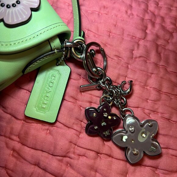 CUSTOM ONE OF A KIND Coach Hamptons Bag with Tea Roses & Bonus Bag Charms NWT - Picture 10 of 16